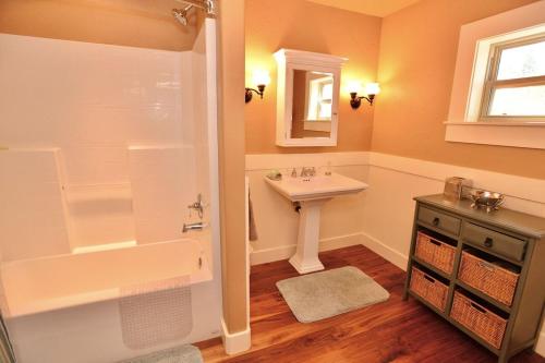 Hart of McCall by Casago McCall - Donerightmanagement