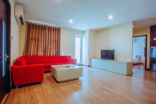 1 king bed, 1 sofa bed