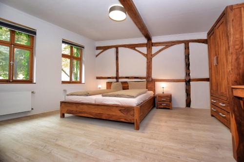 Zum Alten Krug – Naumburg, CT