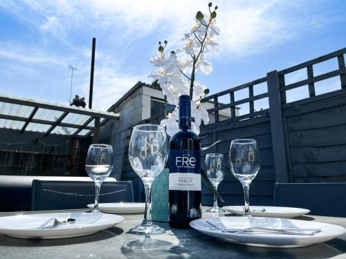 ***3 bedroom Home away from Home with BBQ grill*** in Chatham