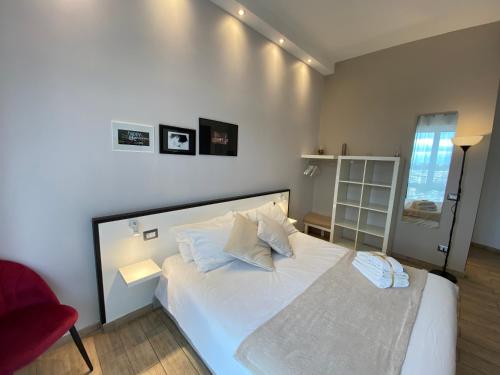 Standard  Double Room image 7