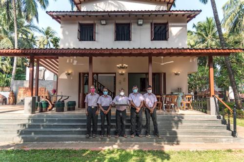 Saffronstays Casa Del Palms, Alibaug - luxury pool villa with chic interiors, alfresco dining and island bar