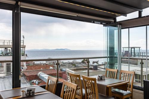 Seraglio Hotel & Suites - image 22