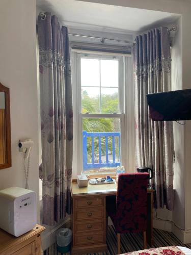 Double Room image 4