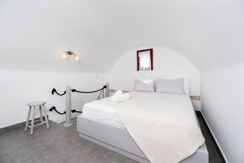 Marina's Studios - image 5