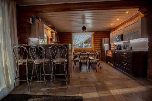 Okka Holiday Home in Kauksi