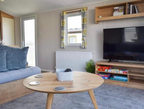 2 Bed - Sleeps 6 - 15min Walk to Beach, Morecambe (photo 7)