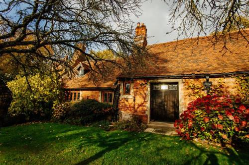 Breathtaking Elizabethan Manor House - Burnham on Crouch