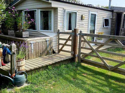 Cosy Quiet Static Caravan Mawgan Porth St Eval gîte à louer Park Head