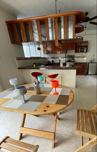 Casa completa piscina 3 Habitaciones en Chanchamayo in 拉梅爾塞