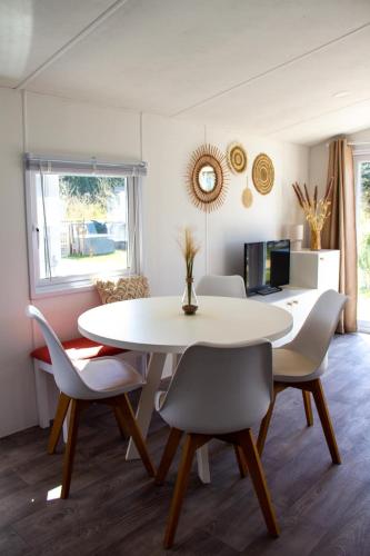 Zee&Zout, chalet 6 pers. bij Renesse en strand! in Lagezoom