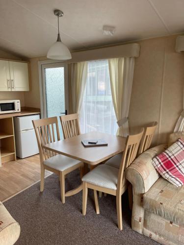 Beautiful 2-Bed Static caravan