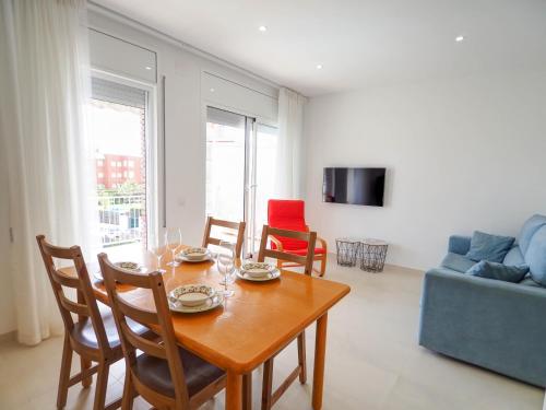 Sitges with pool near beach by Hello Homes Sitges, Ситжес (фото 4)