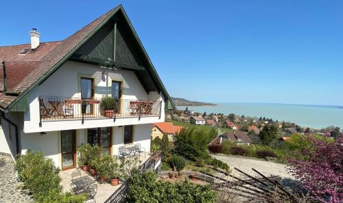  Dandelion Villa Gizella in Badacsonytomaj