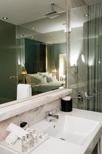 Pousada de Lisboa - Small Luxury Hotels Of The World - image 11