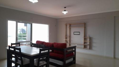 A7A - Apartamento de 2 dormitorios con Terraza y Asador