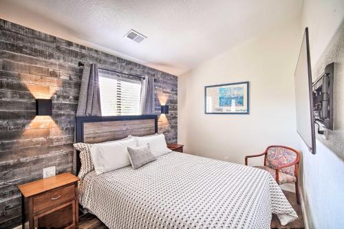 Crestline Cabin with Deck 1 Mi to Lake Gregory Crestline Cabin with Deck 1 Mi to Lake Gregory