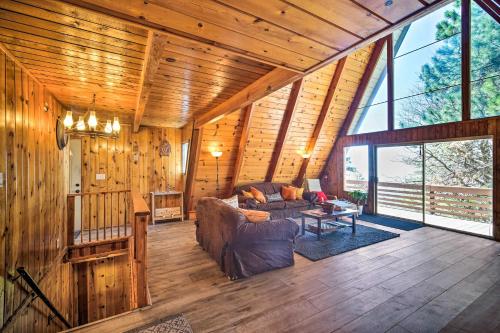 Running Springs Cabin with Large Deck and View! in Running Springs, USA