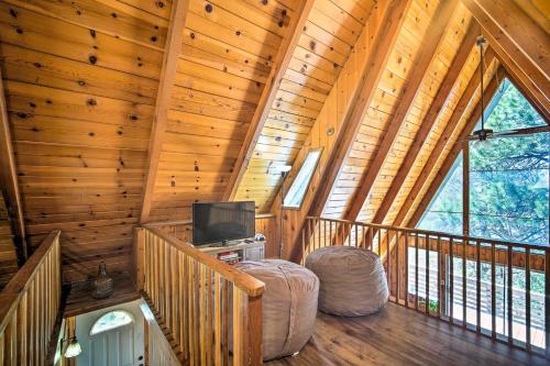 Running Springs Cabin with Large Deck and View!