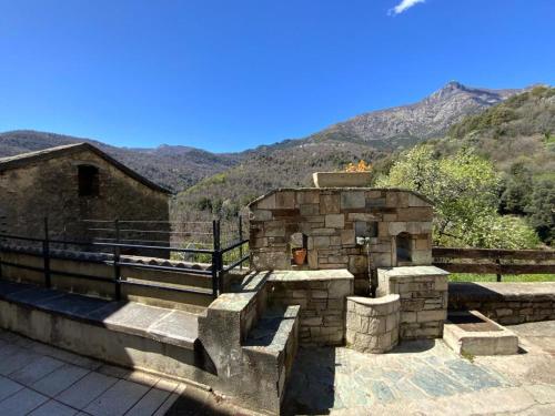 Superbe maison dans village au coeur de la Corse A casa Suttana