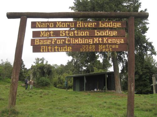 Naro Moru River Lodge