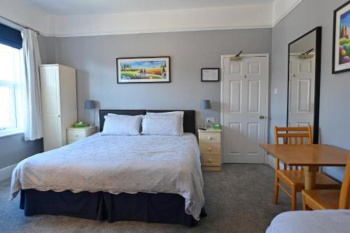 Avoncot Guest House - image 10