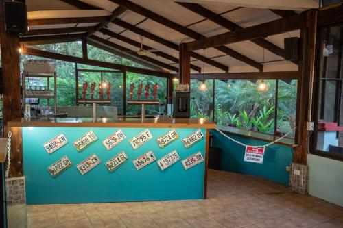 Front desk [24-hour]