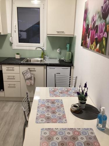 dapur, Zoi Studios in Kanalaki