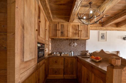 Cortina Lodge Stunning View R&R 4