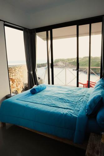 Baron Lighthouse Cottage & Eatery Room Type - Deluxe Double Room with Balcony and Sea View