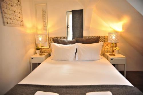  Santos - Upper Loft with River View in Lissabon