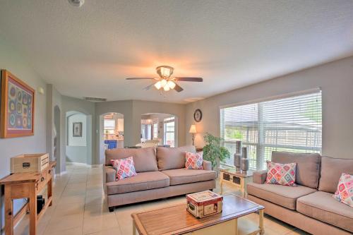 San Antonio Home with Hot Tub - 1 Mi to SeaWorld in San Antonio, USA