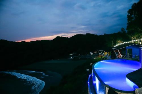 Baron Lighthouse Cottage & Eatery near Kukup Beach