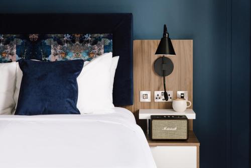 Native Edinburgh - image 2