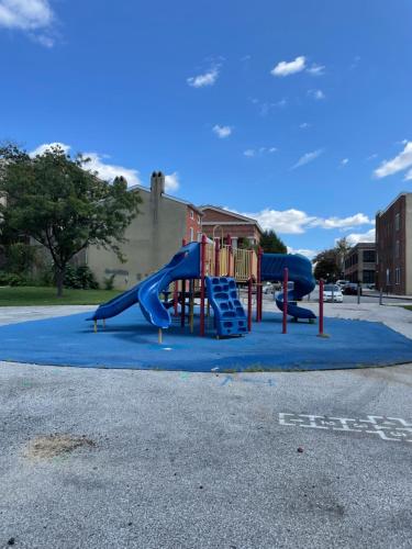 Downtown Suite - Close to Topgolf, Horseshoe Casino, UM Baltimore in West Baltimore