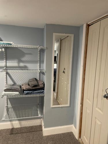 Downtown Suite - Close to Topgolf, Horseshoe Casino, UM Baltimore in Baltimore, USA