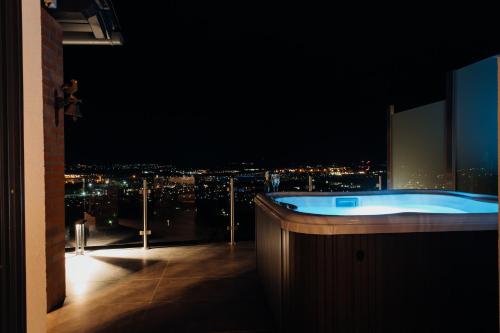 Bagoly Wellness Apartman 2 – khách sạn tại Havihegy