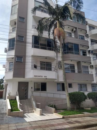 APTO NA PRAIA DE 1 DORMITORIO COM VISTA PRO MAR a POUCOS PASSOS DA AREIA in Cachoeira do Bom Jesus