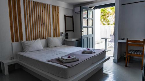 1 queen bed