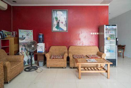 RedDoorz Syariah Near Tugu Dodol Kandangan in Belimbing Baru