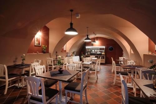 Restaurante, ZEPPELIN APARTMENTS Simple Acomodation in Jelenia Gora