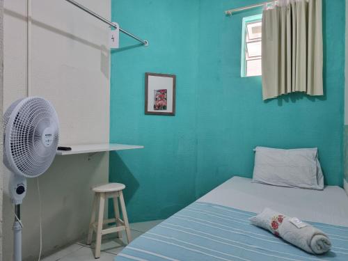 Small Single Room image 1