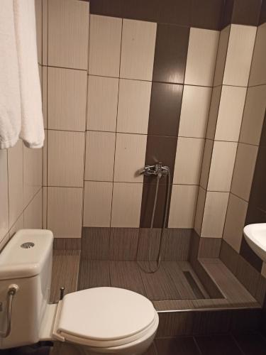  Seventeen Rooms in Peraia