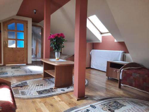 Antal Apartmans Lunca de Sus Kulcsosház Gyimesfelsőlok (Antal Apartmans Lunca de Sus Kulcsoshaz Gyimesfelsolok) in Lunca De Sus