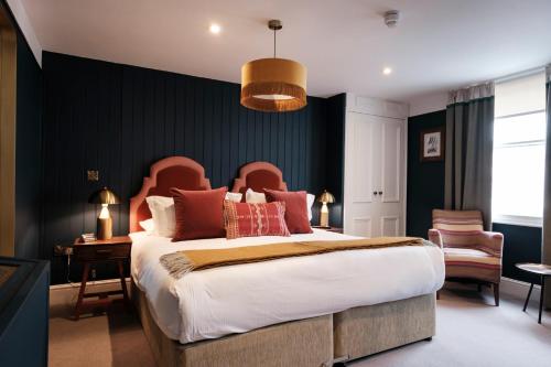 The White Star Tavern in Southampton