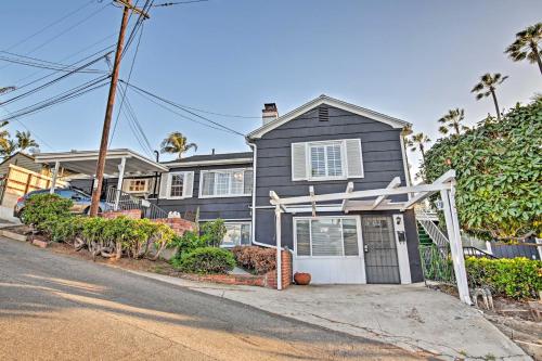 Quaint La Mesa Home with Balcony and Fire Pit!