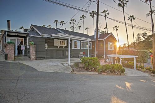 Quaint La Mesa Home with Balcony and Fire Pit!