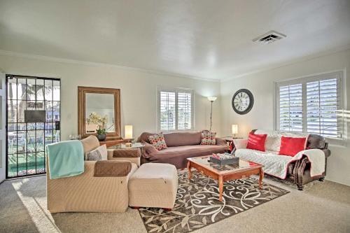 Quaint La Mesa Home with Balcony and Fire Pit!