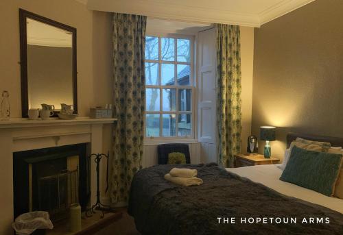 The Hopetoun Arms Hotel - image 5