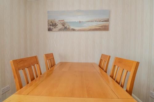 Echo Beach - image 11